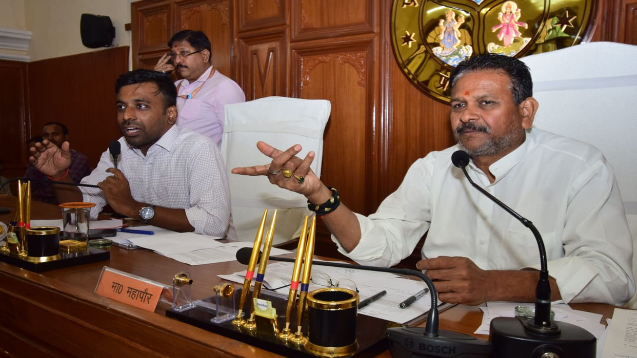 Municipal Corporation to gift a 550-bed multi-specialty hospital during Navratri; project to cost ₹100 crore.