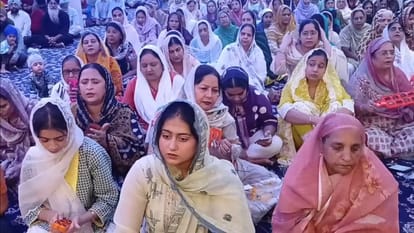 Guru Granth Sahib First Prakash Parv Celebrated With Devotion in Kanpur