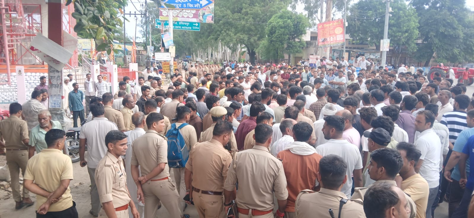 Nitin Murder Case: Villagers Block Meerut-Bijnor Road With Body, Demand Arrest and Encounter of Accused
