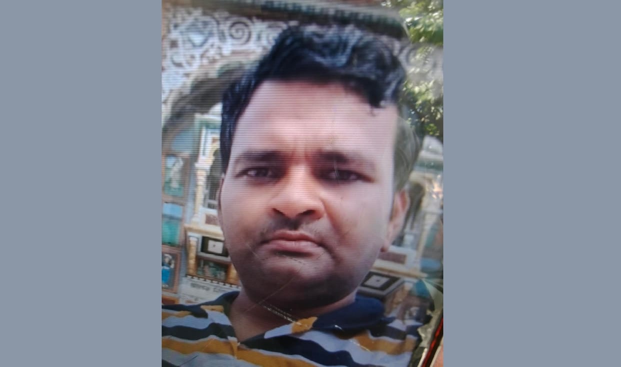 Kanpur Young mans body lay in room for days stench had spread outside post mortem report awaited