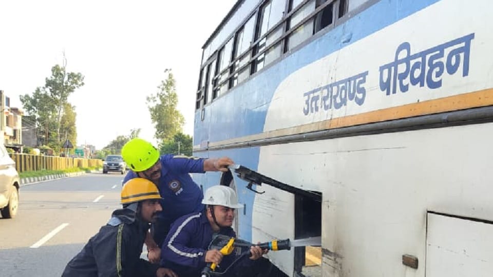 Fire broke out in a roadways bus going from Khatima to Tanakpur
