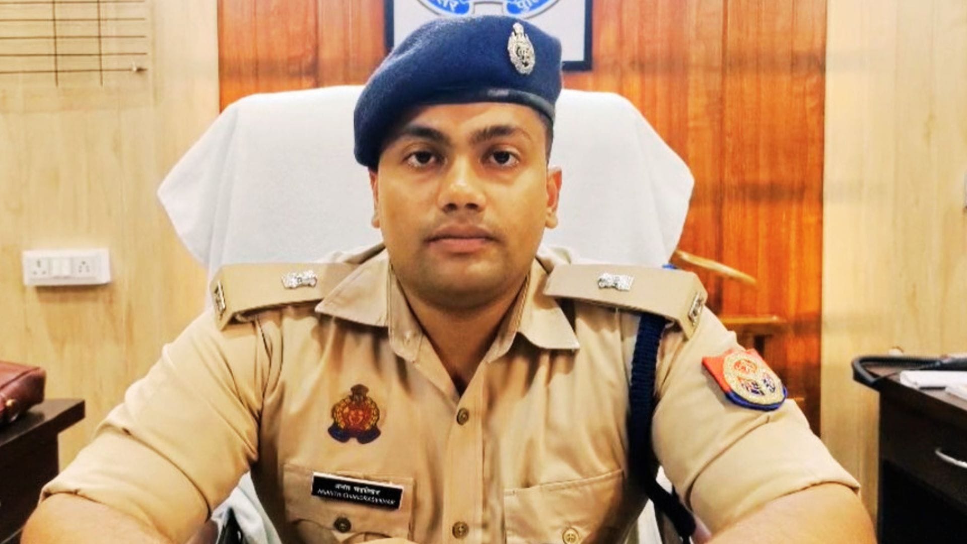 मामले की जानकारी देती पुलिस।
