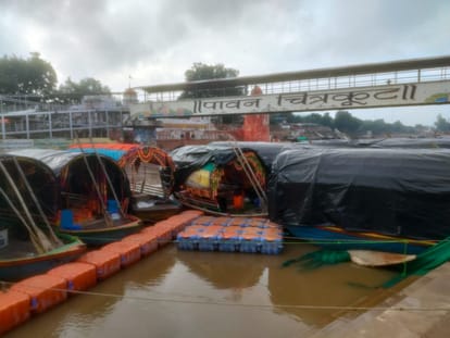 Mandakini River Water Level Rises Again, Ghat Steps Submerged in Chitrakoot