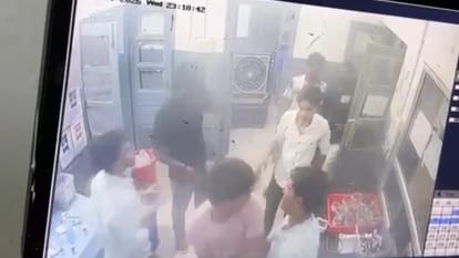 ड्यूटी डॉक्टर के साथ मारपीट का सीसीटीवी फुटेज