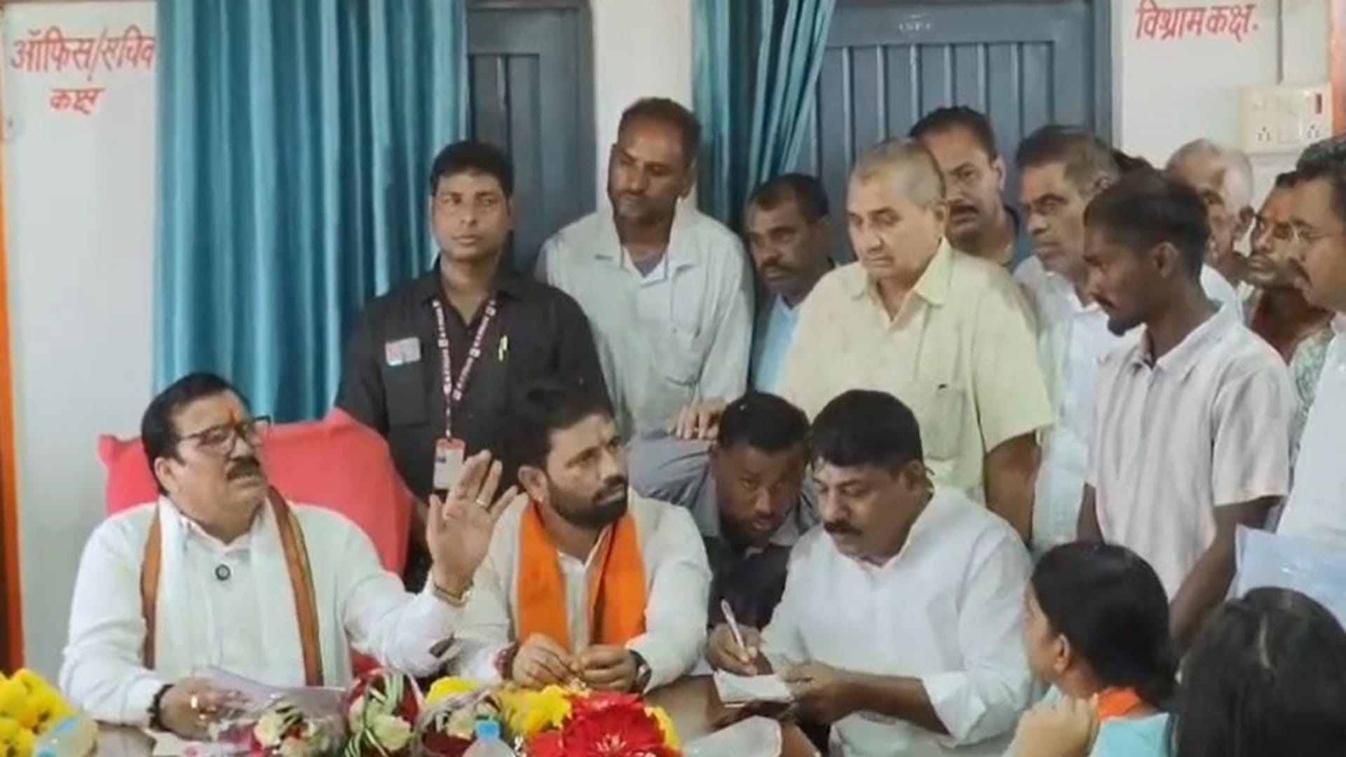 जनविश्वास शिविर में मंत्री गौतम टेटवाल