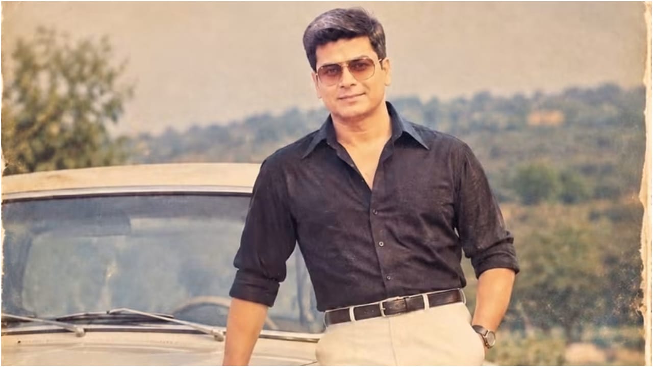 80s craze spreads on social media politicians and officers sharing 80s photos in Bareilly