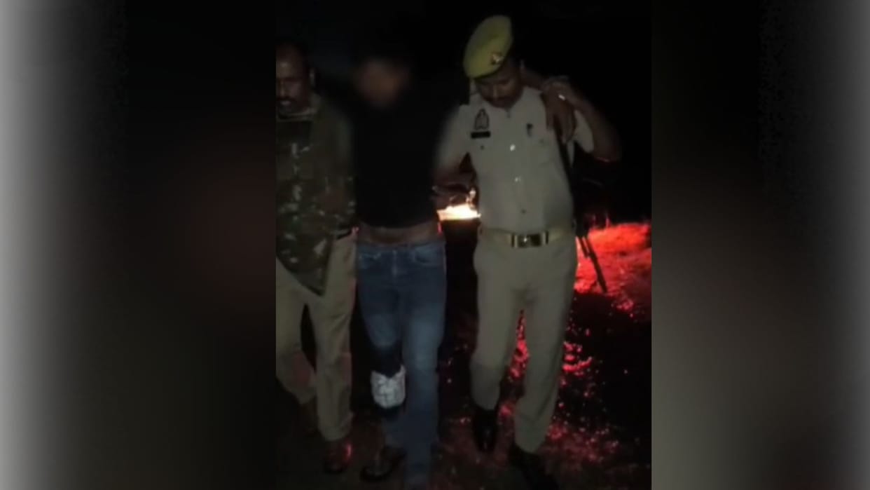 Accused snatcher shot while fleeing after firing at police arrested in mau