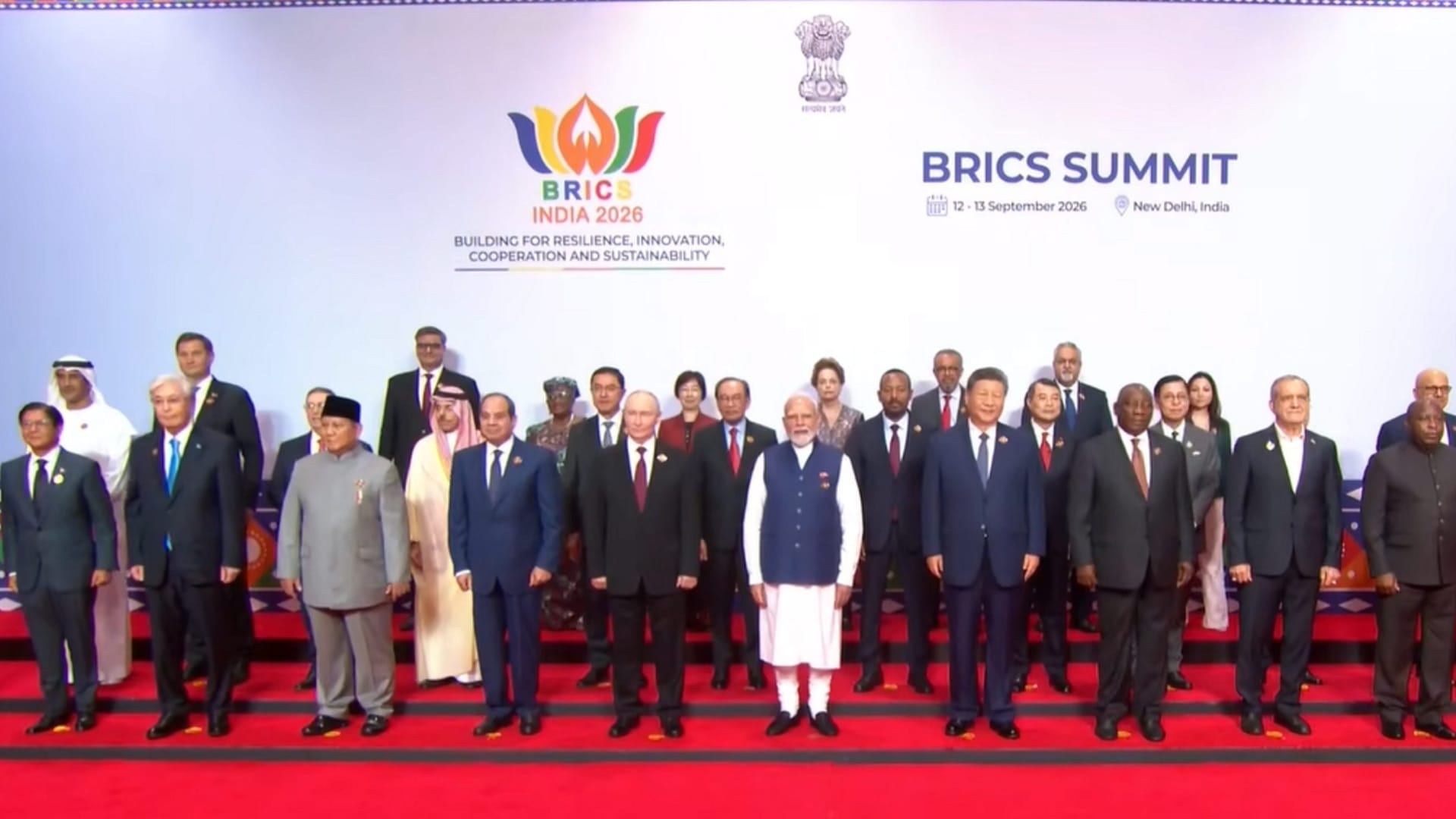 BRICS Summit: PM Modi, Putin and Xi Jinping Share the Frame in Viral Family Photo