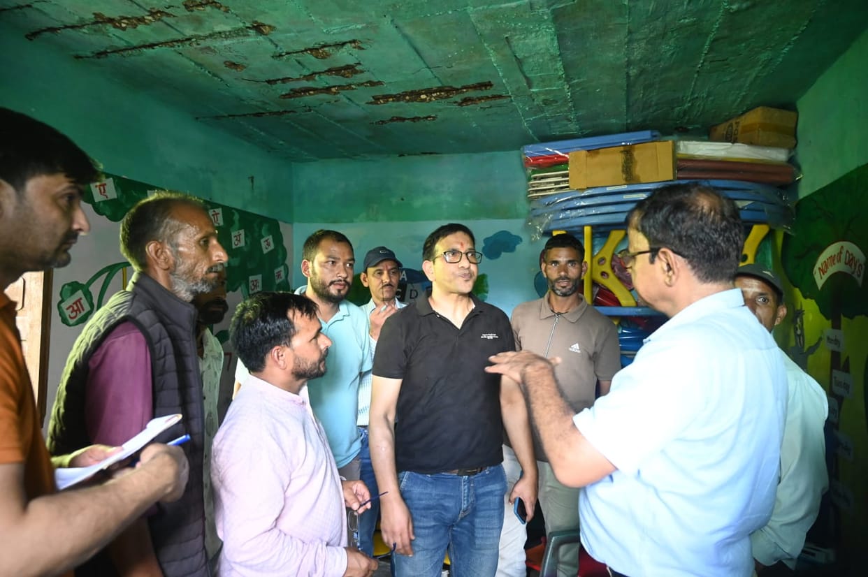 Uttarkashi DM held public meeting in Dakhyat village and listened to the villagers grievances