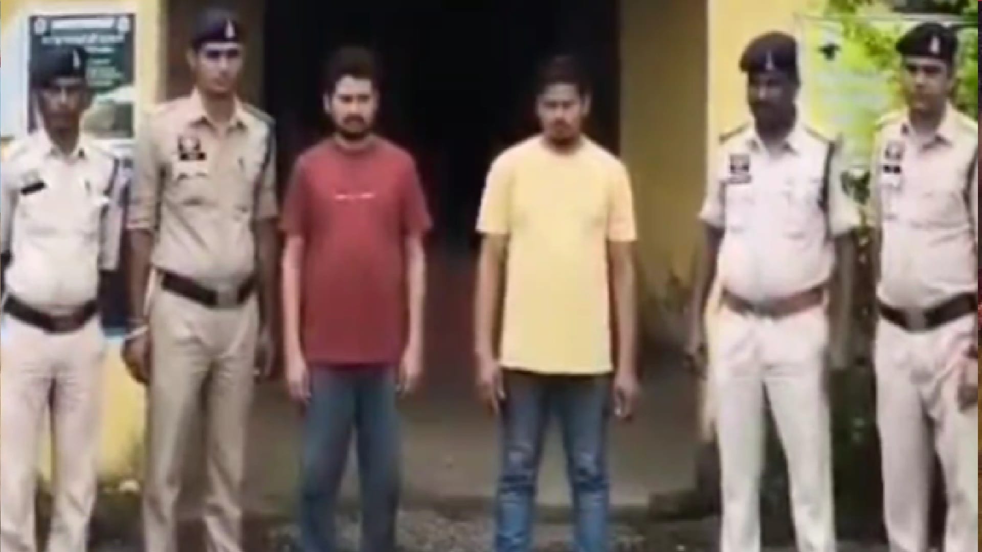 पुलिस के गिरफ्त में आरोपी