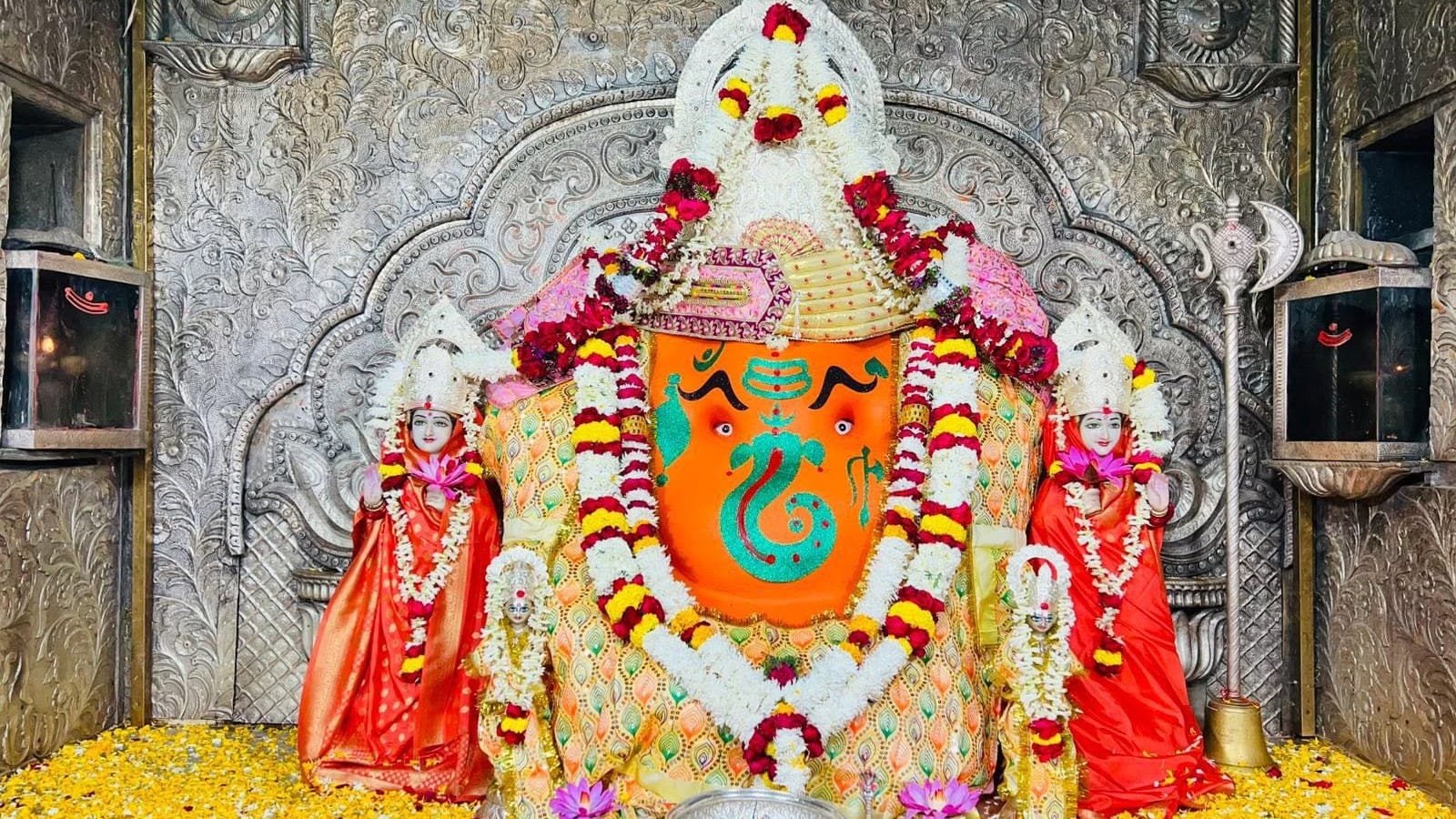 खजराना गणेश मंदिर।