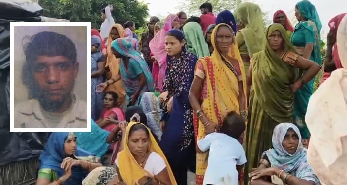 मृतक की फाइल फोटो और रोते बिलखते परिजन