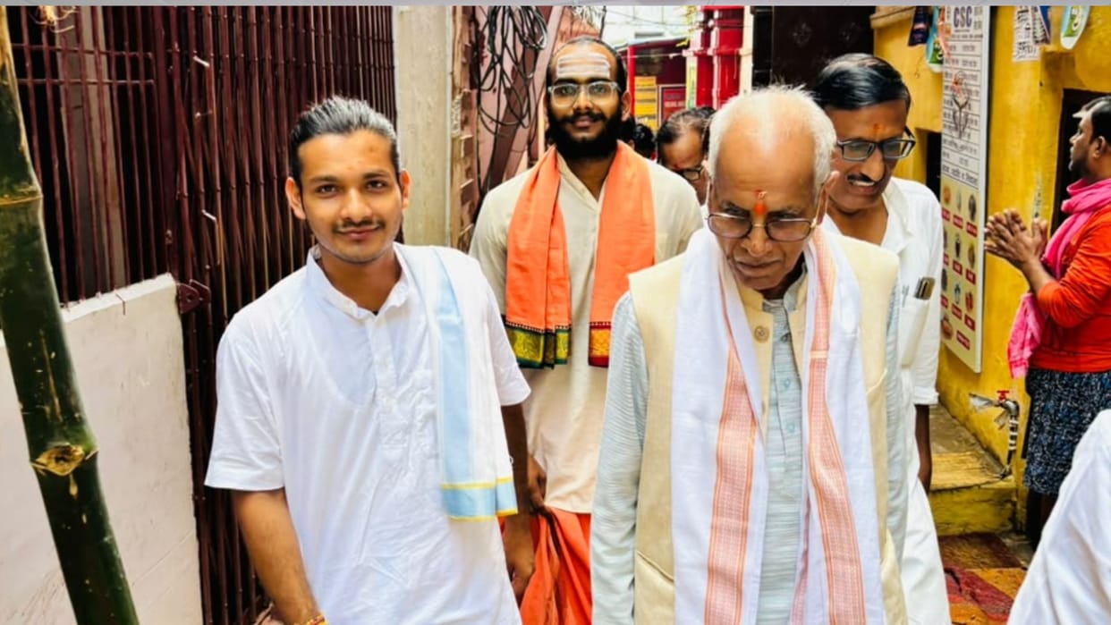 Champat Rai speaks in Kashi  I was distressed for four months Lord Shri Ram granted me justice