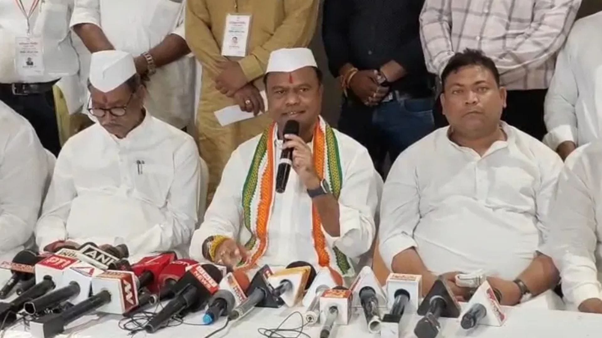 पीसीसी चीफ दीपक बैज