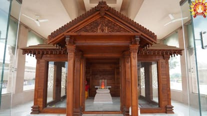 राम मंदिर: अस्थायी मंदिर बनकर तैयार