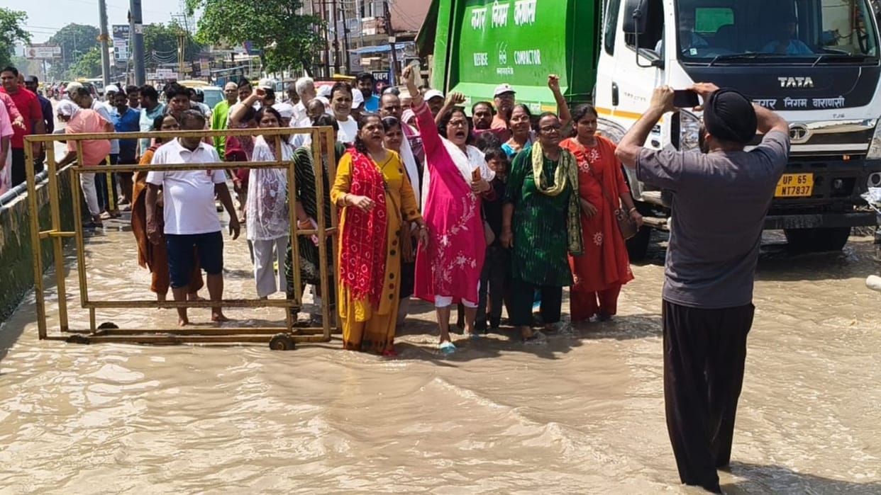 Politics over sewer issue Mayor hits back Akhilesh Yadav x post terms discovery of sacks and debris conspiracy