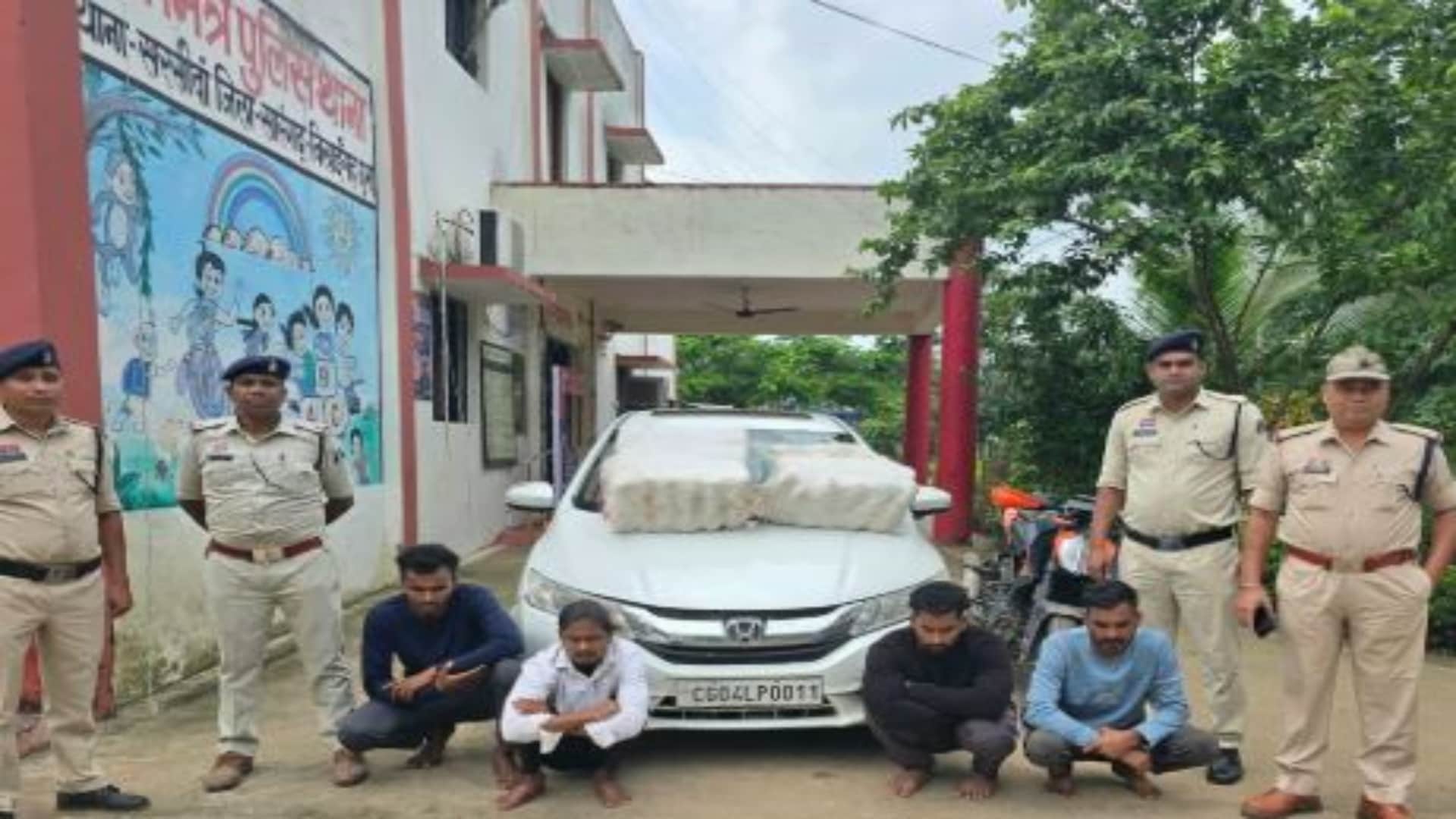 पुलिस हिरासत में आरोपी