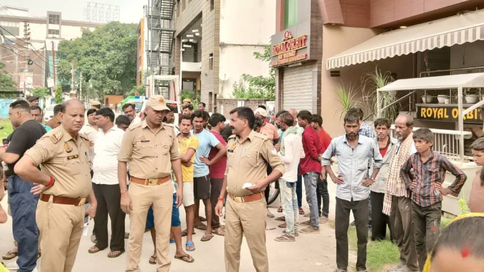 laborer had his throat slit and was murdered after birthday party in Lucknow
