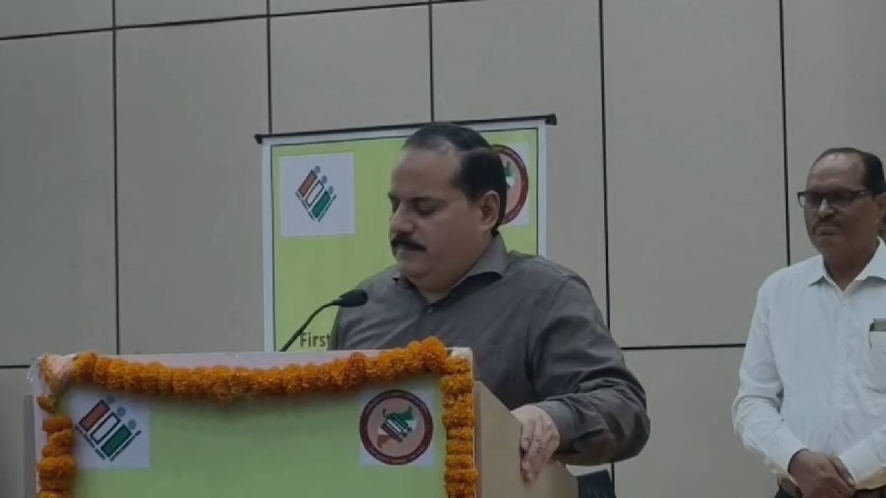 UP: Preparations for Assembly elections intensify; FLC of EVMs and VVPATs to take place soon; special training