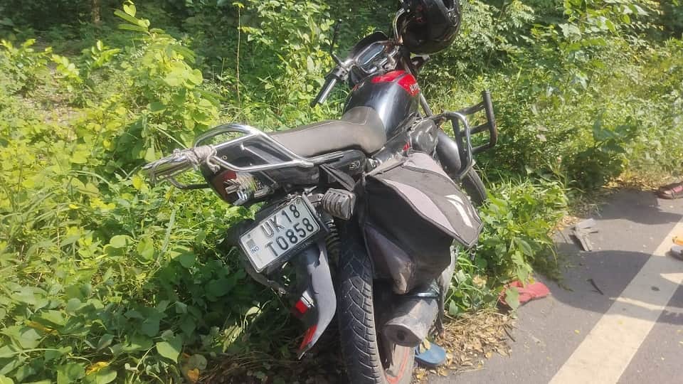 Bike rider dies in a road accident in Chakluwa, Kaladhungi