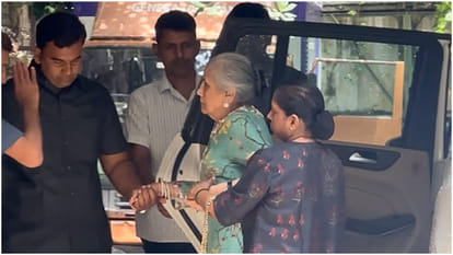 Sohail Khan welcomed ganpati in house with sister arpita khan and Alvira khan