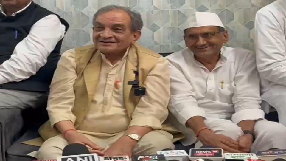 Birender Singh advises quitting active politics after Bhupinder Hooda fails to answer calls.