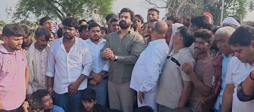 Brave SSB Jawan Abhishek Yadav Given Tearful Farewell by Thousands in Agra