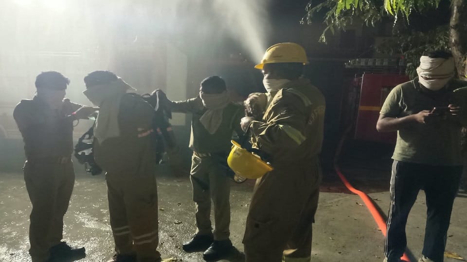 Meerut: Chlorine gas leak from STP in Pallavpuram; breathing became difficult, causing a stampede