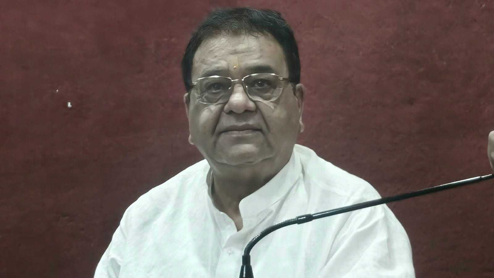 मुकेश नायक