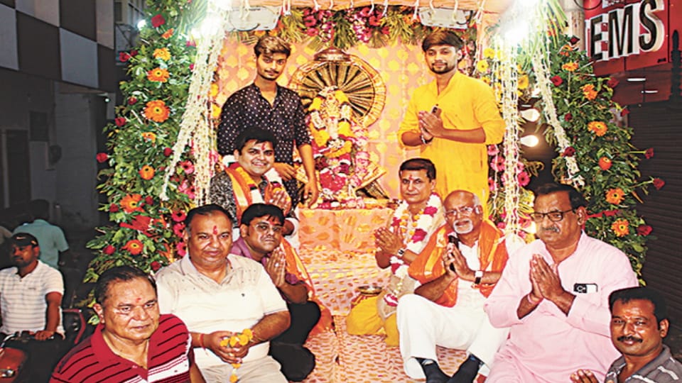 Ganesh Chaturthi Celebrations: Meerut Immersed in Devotion, Processions Held Across the City