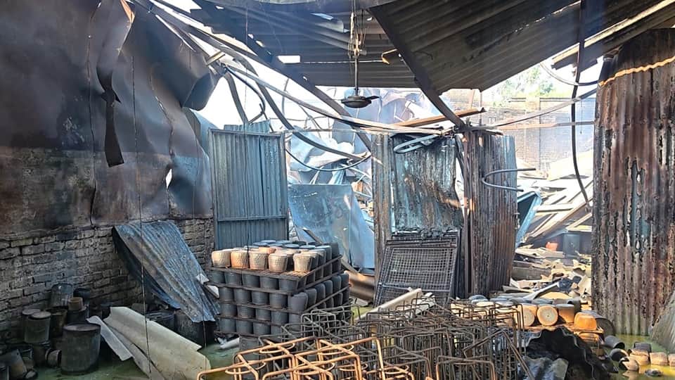 मुरादाबाद के नूरपुर में स्थित फैक्टरी में लगी आग