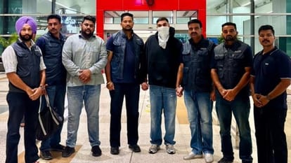 पुलिस गिरफ्त में आरोपी