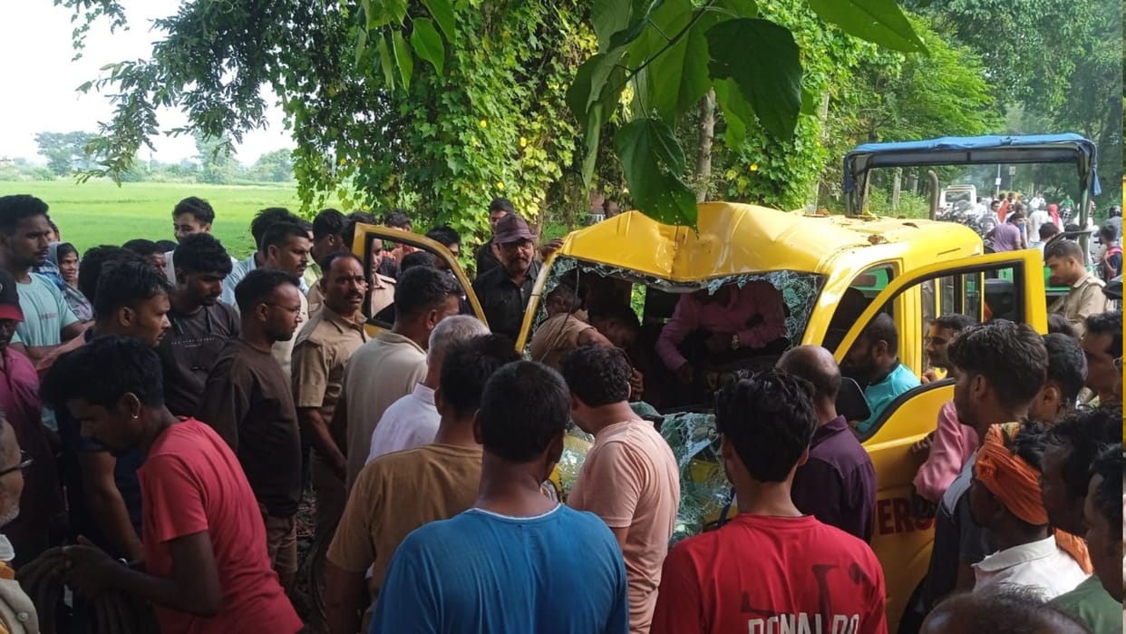 Four children injured, two critically, in school van accident in Deoria.