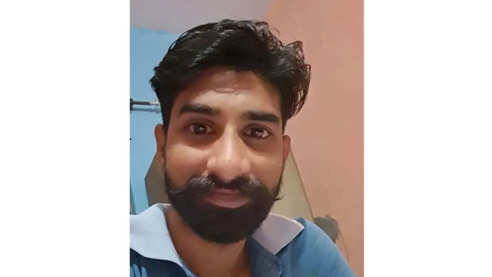 man in Yamunanagar distressed by mental stress after losing job ended his life by jumping in front of train