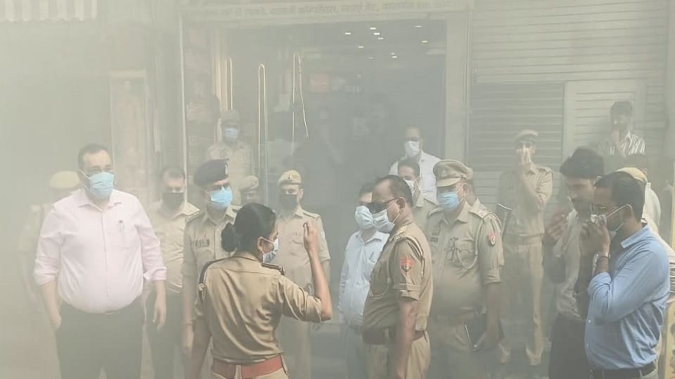 Massive fire breaks out at Vishal Mega Mart warehouse in Kasganj