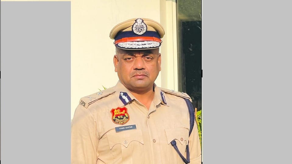 Hamid Akhtar promoted from DIG to IG