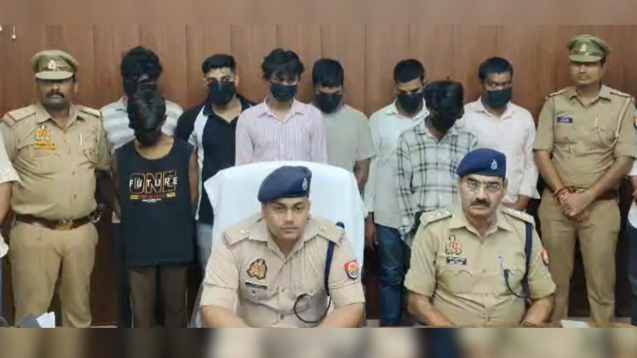 Chandauli Gang scouted locked houses during day and committed burglaries night breaking locks eight arrested