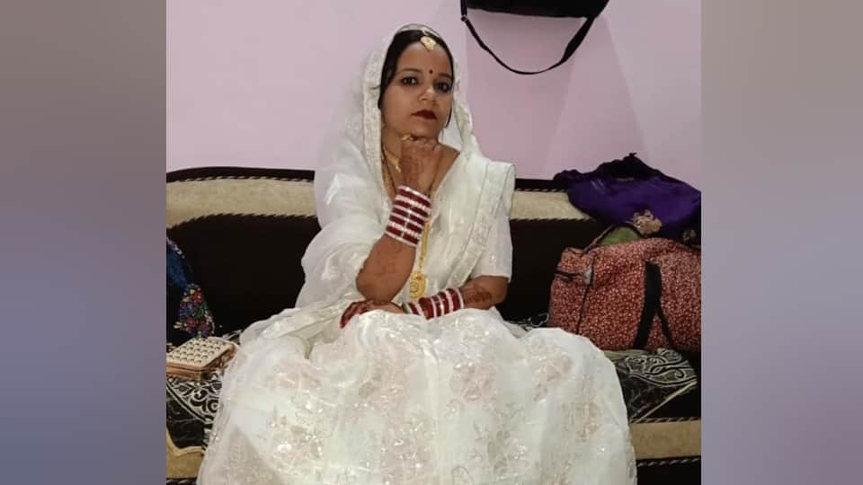 pregnant woman Anjali Death case Anjali kept pleading with Sub-Inspector but not allowed to speak her husband