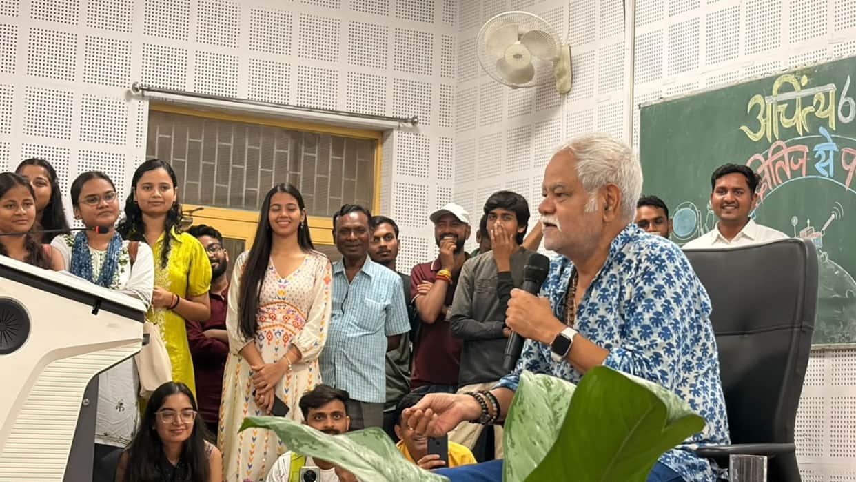 Actor Sanjay Mishra said at BHU People might pass exams by rote learning but eventually  become history