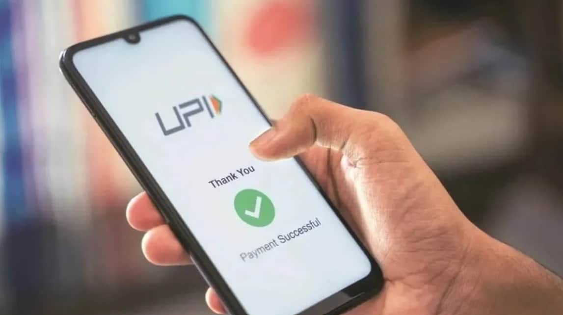 What preparations regarding UPI charges are underway in Bhopal? Traders are concerned, stating it will directl