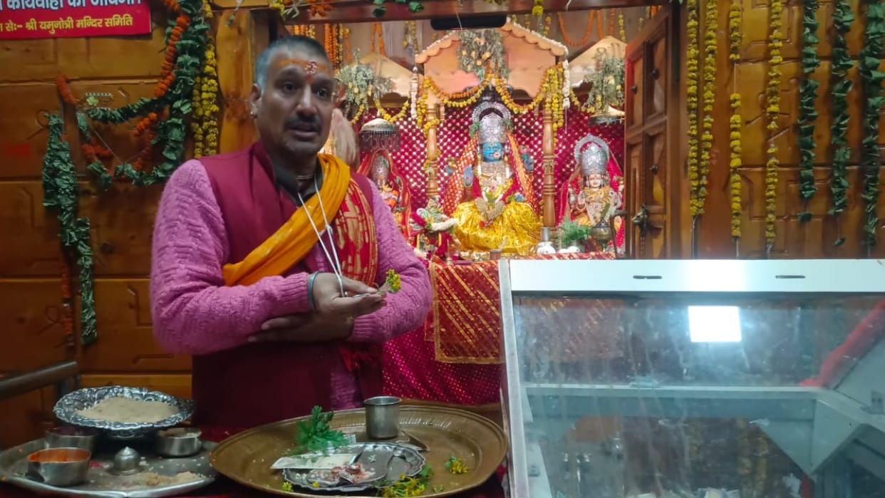 CM Dhami Birthday Yamunotri Dham Priests Offer Prayers for CM Pushkar Singh Dhami Long Life on His Birthday