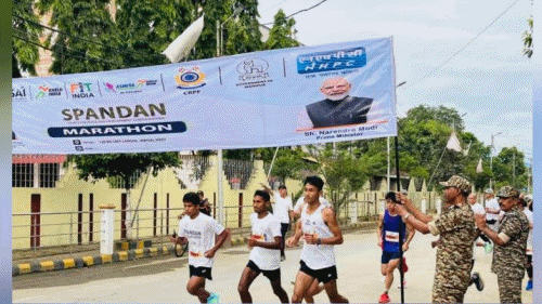 सीआरपीएफ ‘स्पंदन’ से कुकी‑नगा युवा एक मंच पर, कांगपोकपी में कबड्डी और मैराथन