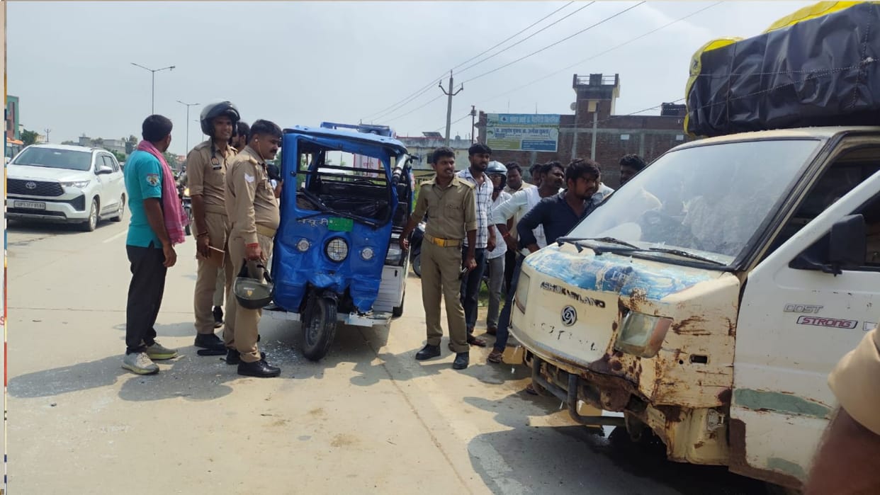 Auto-rickshaw coming from the wrong side hits bike in Gorakhpur; woman injured.