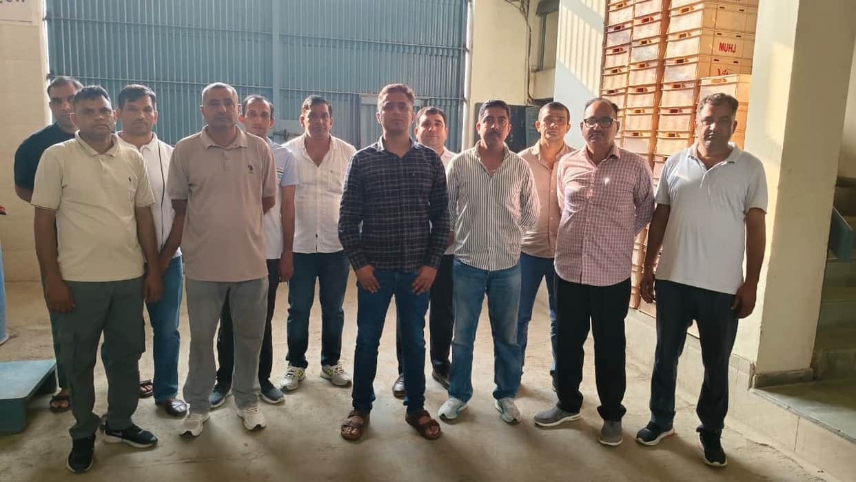 Police raids on Hisar jails: Separate teams arrived at both facilities and conducted surprise inspections