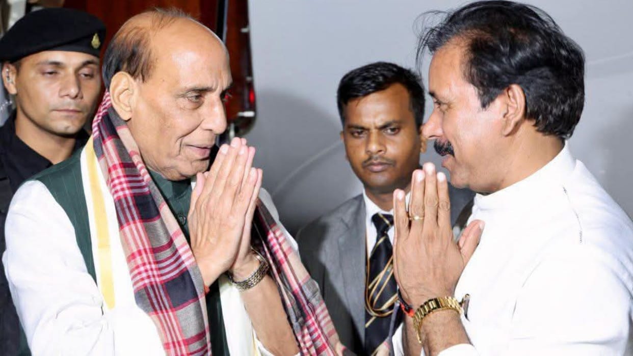 Defence Minister Rajnath Singh arrives  varanasi airport special aircraft welcomed by party workers