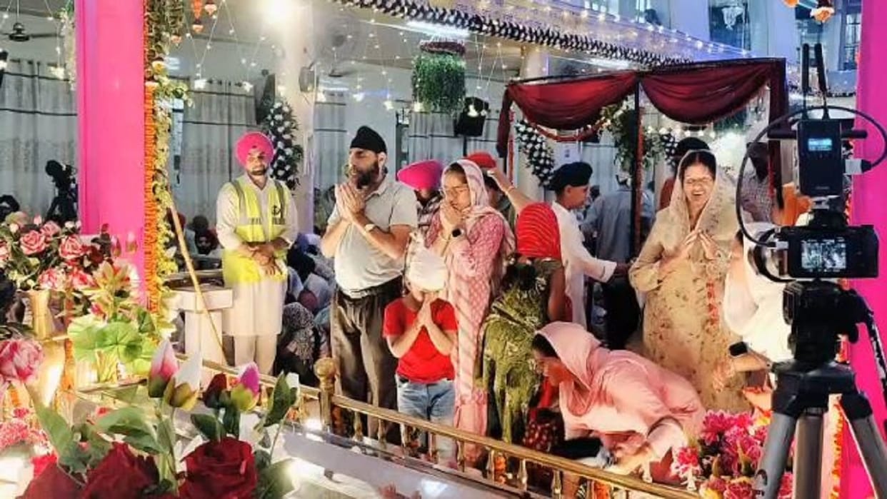 Huge crowds gathered at the Shahjahanpur Gurudwara on the death anniversary of Sant Sukhdev Singh