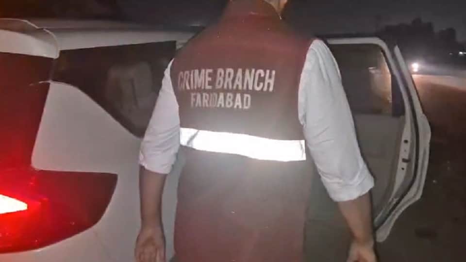 मुठभेड़ में दो बदमाश घायल