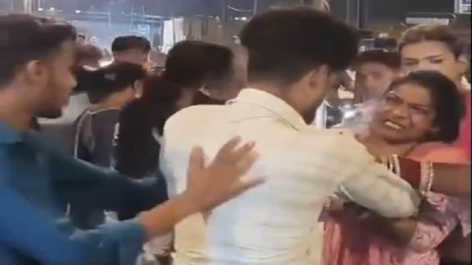 Menace of fake eunuchs at Company Bagh and Old Bus Stand youths assaulted questions raised about police functi