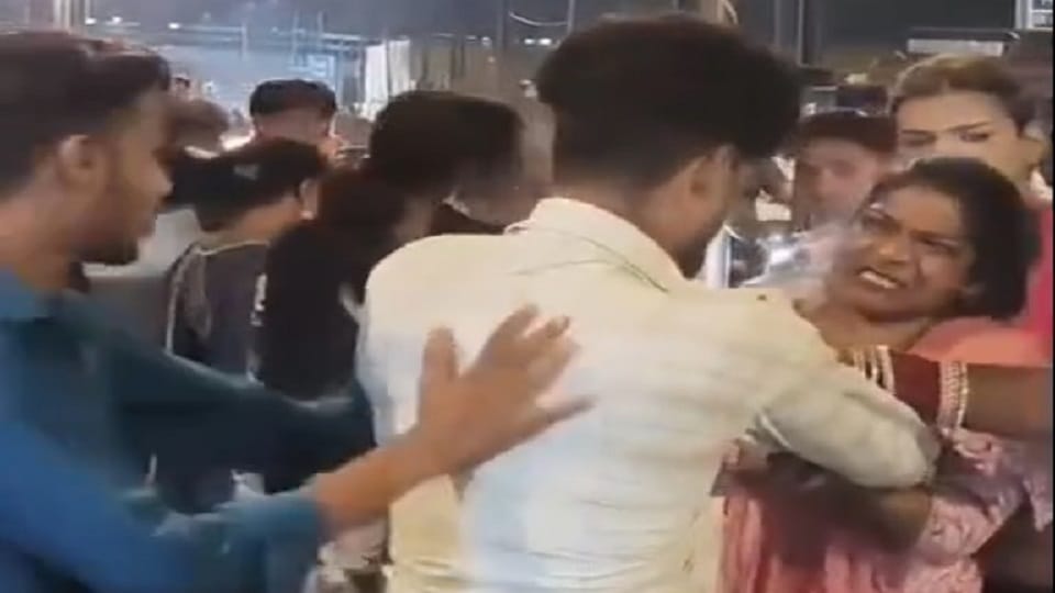 Menace of fake eunuchs at Company Bagh and Old Bus Stand youths assaulted questions raised about police functi