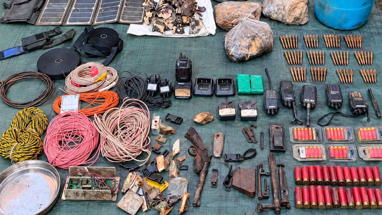Major Operation in Bijapur Security Forces Bust Naxal Hideout Seize Arms and 8 kg Gelatin